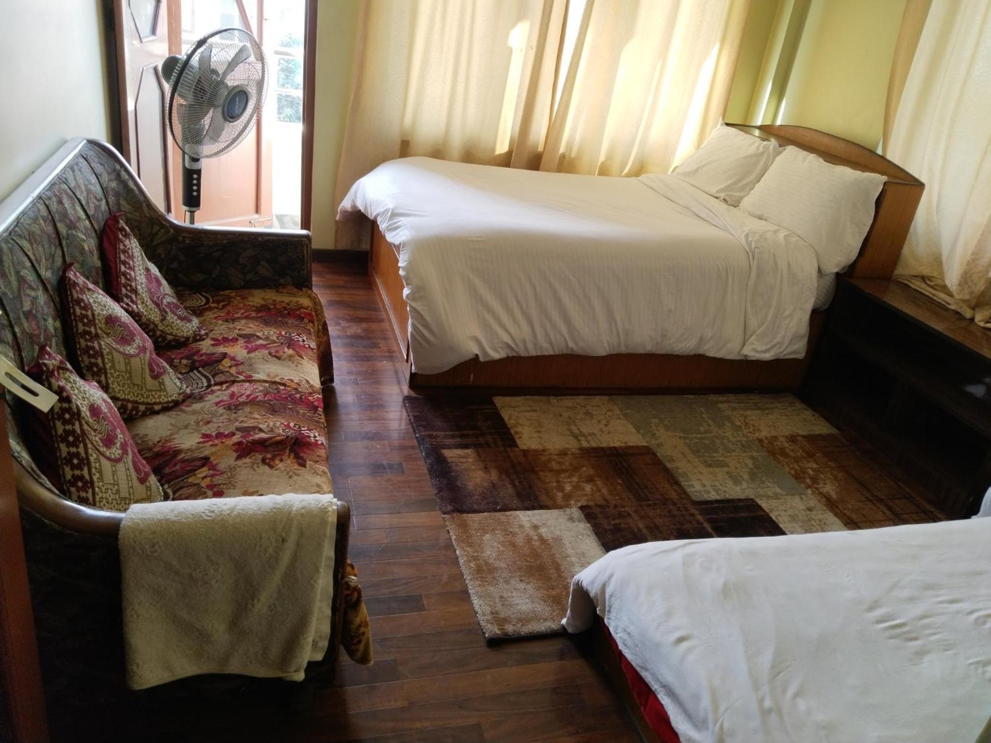 Kathmandu Airport View Hotel And Lodge Kültér fotó
